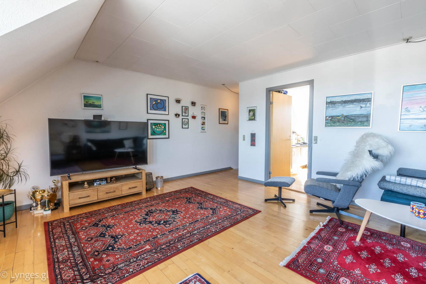 Будинок, 1098 м², 315 000$ — FAKTOR
